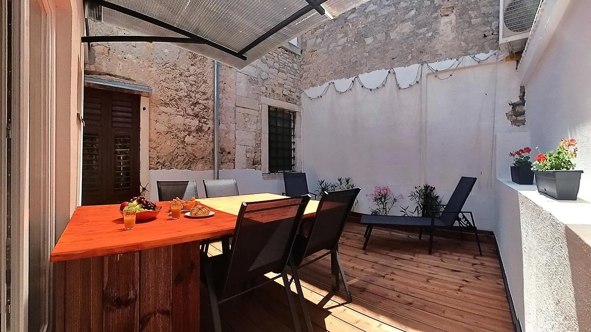 Old Tower Center Apartment 2 Pula