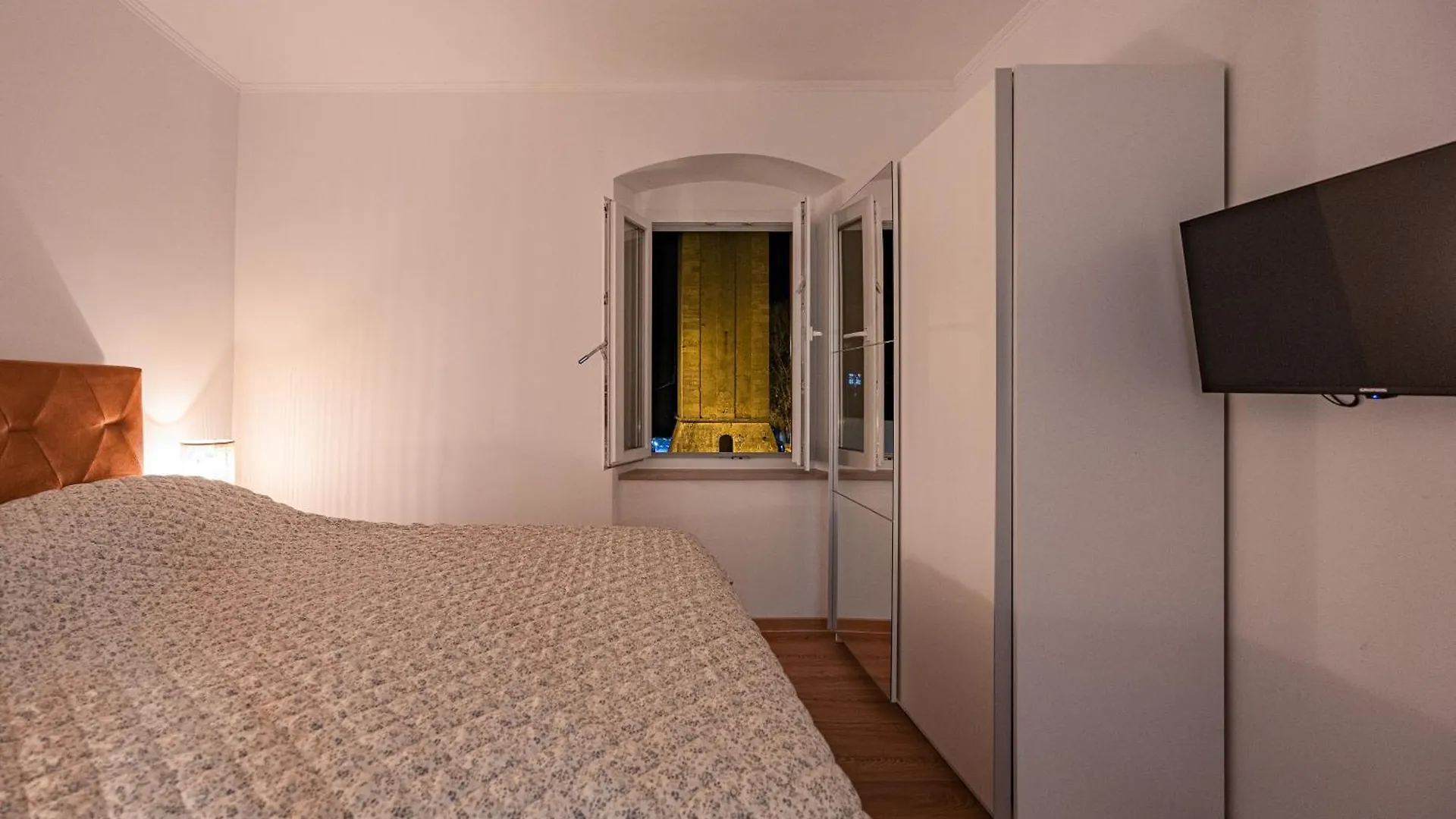 Old Tower Center Apartment 2 Pula