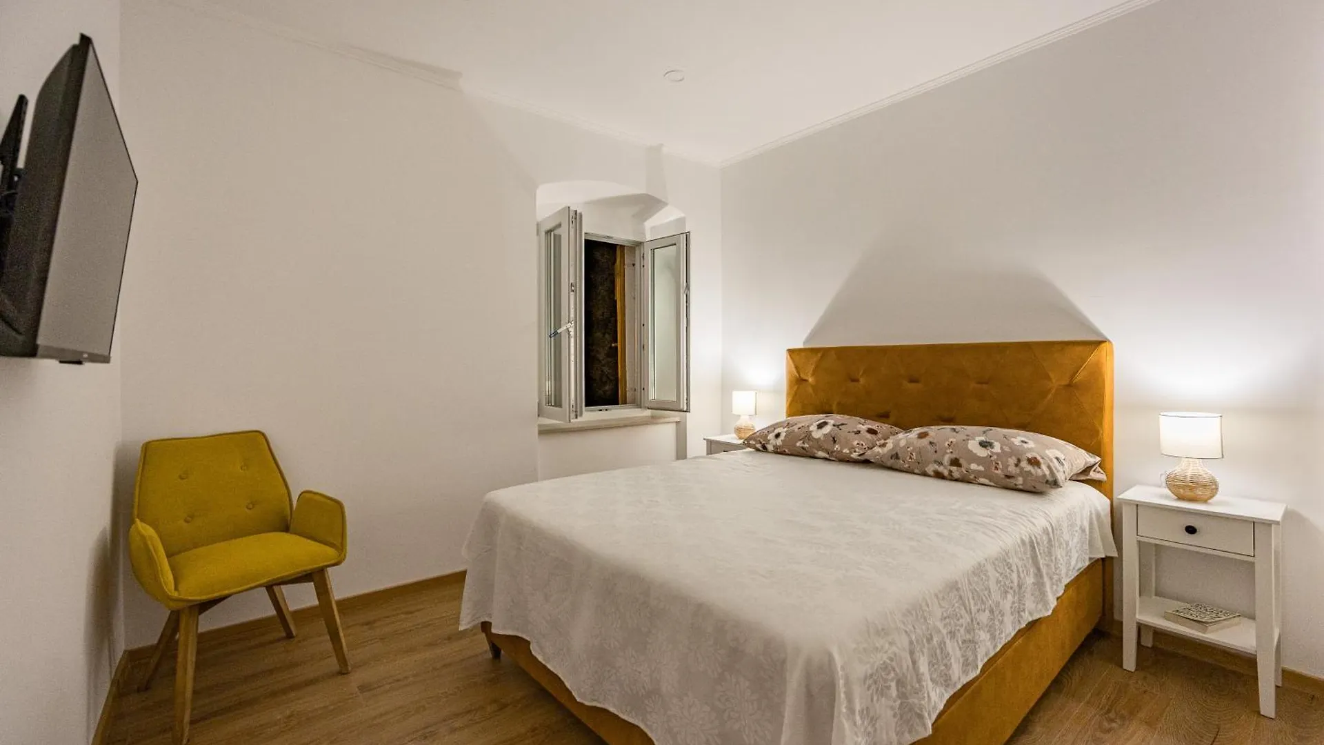 Old Tower Center Apartment 2 Pula
