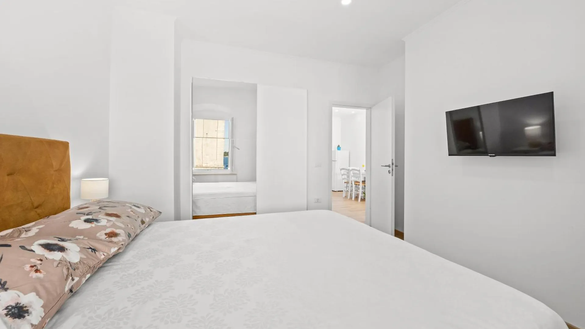 Old Tower Center Apartment 2 Pula Croatia